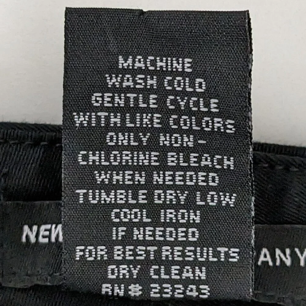 Women's NEW YORK & CO Stretch, Black Cotton Zip Cropped Casual Pants; Size 6